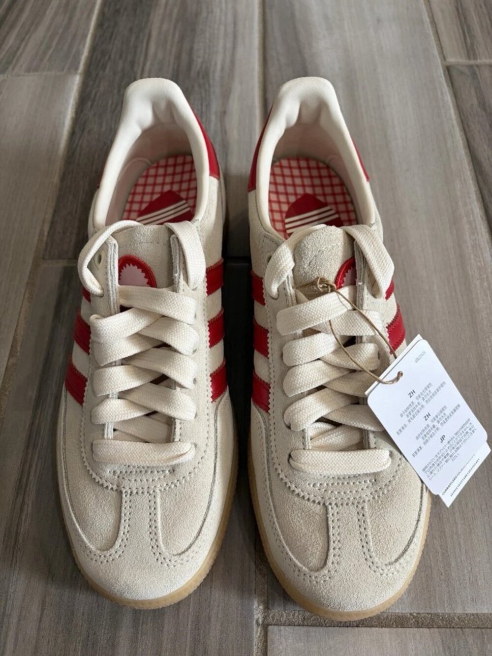 Women's Adidas Handball Spezial SE Shoes - Cream Scarlet Pink Hearts KH9044 - Picture 6 of 8